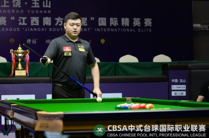 五名球员来 五名球员来