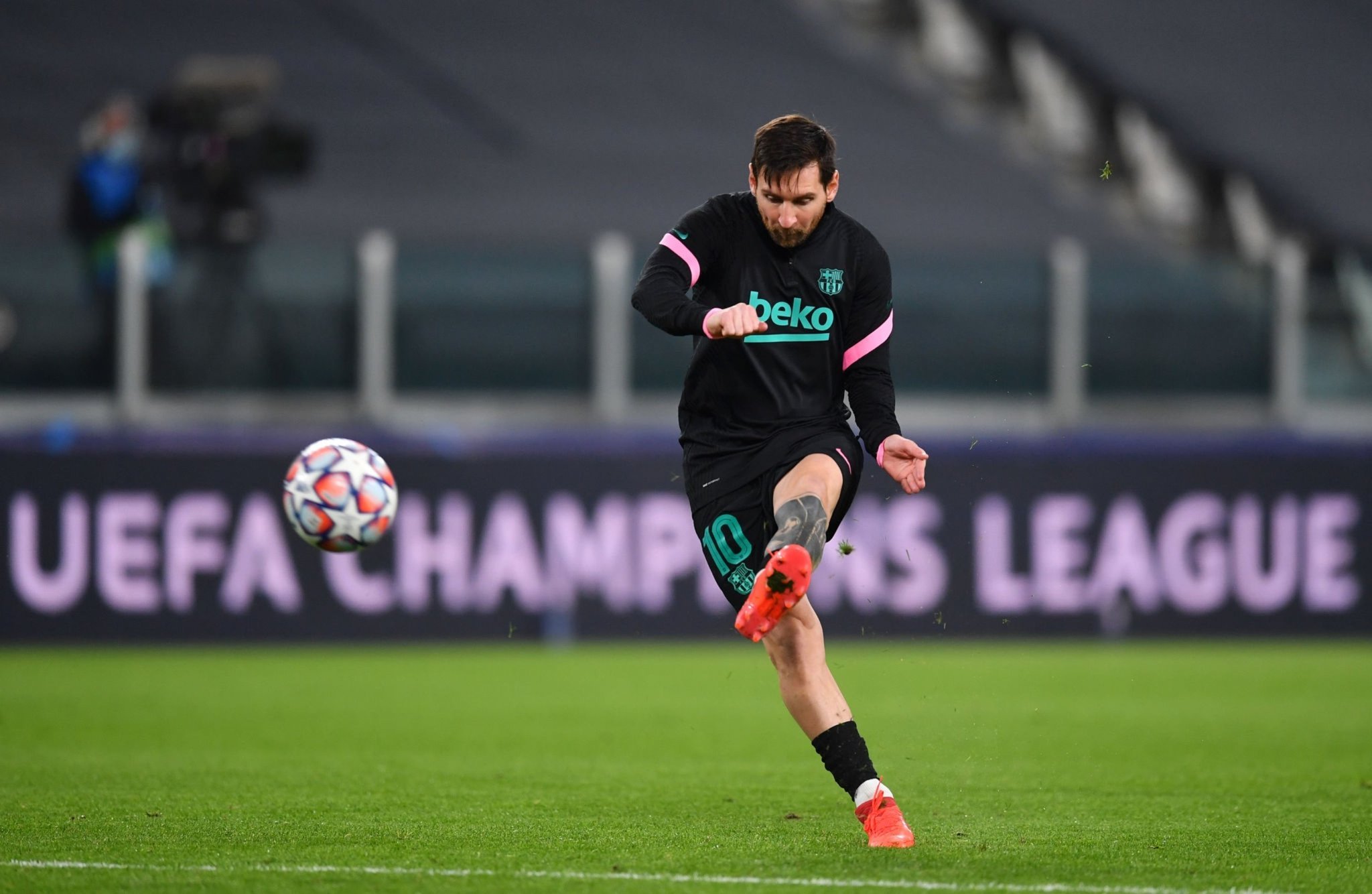 也反映出他 也反映出他