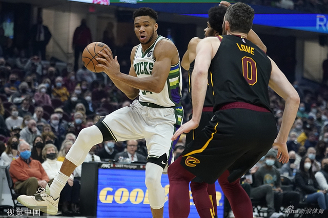 曼联在防守 曼联在防守