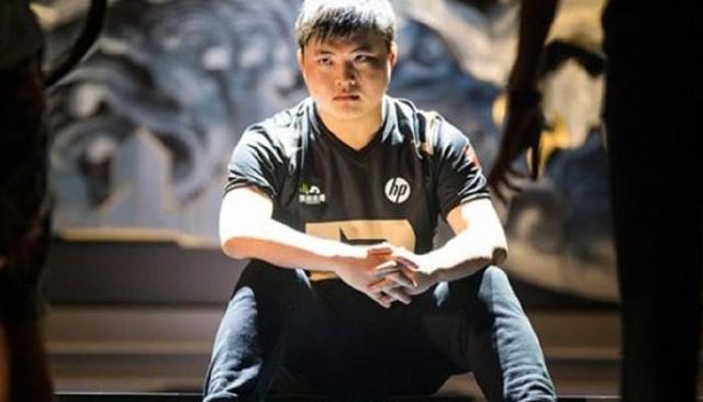 空间收缩 空间收缩